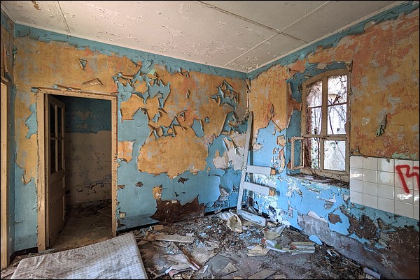 Pièce dégradée en urbex