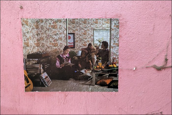 Poster rétro en urbex