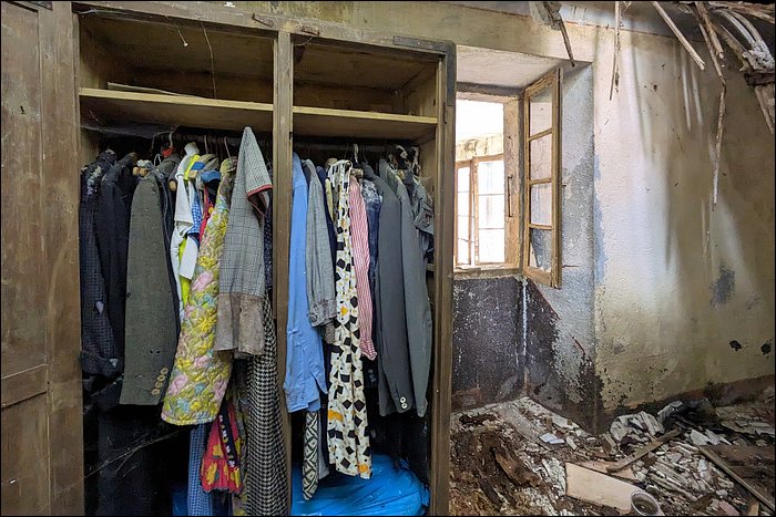 Des vêtements qui restent