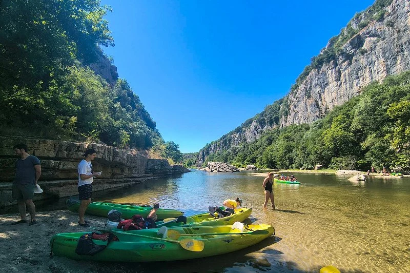 Cano&euml; rivi&egrave;re Ard&egrave;che