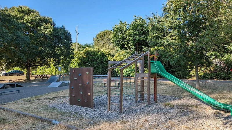 Enfants Ard&egrave;che