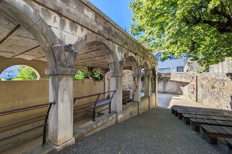 Les Vans Ard&egrave;che