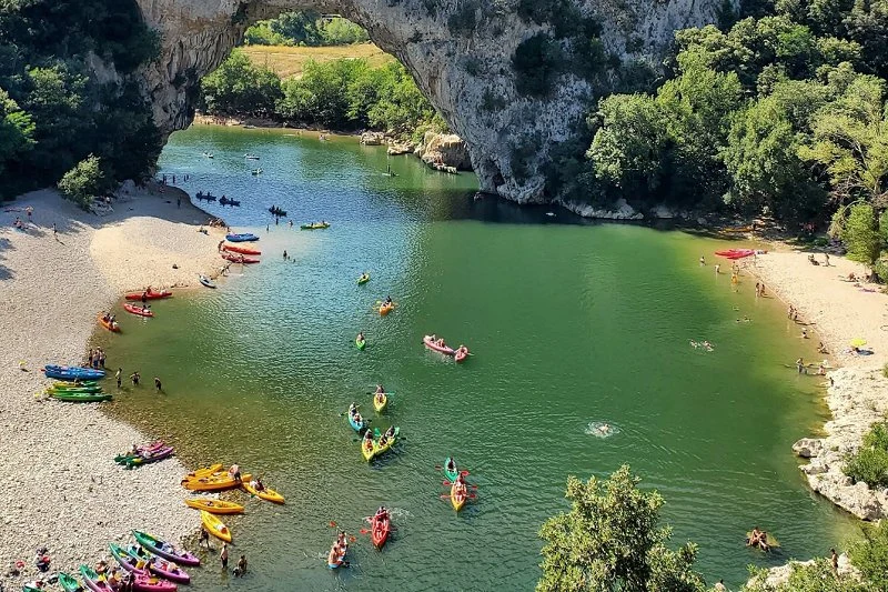 Eviter parkings payants Vallon Pont d'Arc